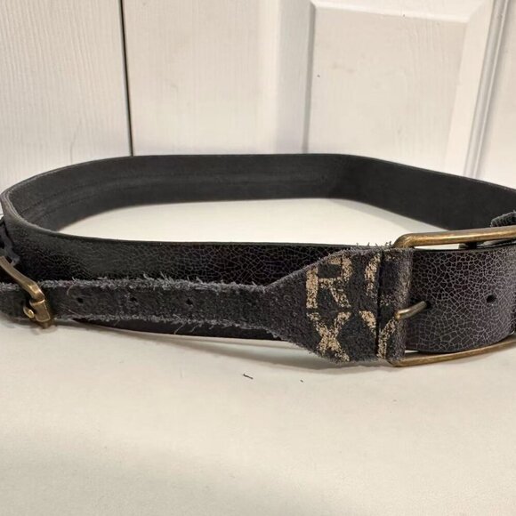 3/$30 Stylish Fashion Accessory: All-Leather Gray Belt (M/L) - Picture 6 of 9
